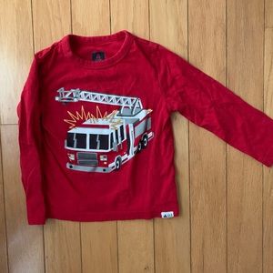 Gap fire truck long-sleeve t-shirt,l size 3T